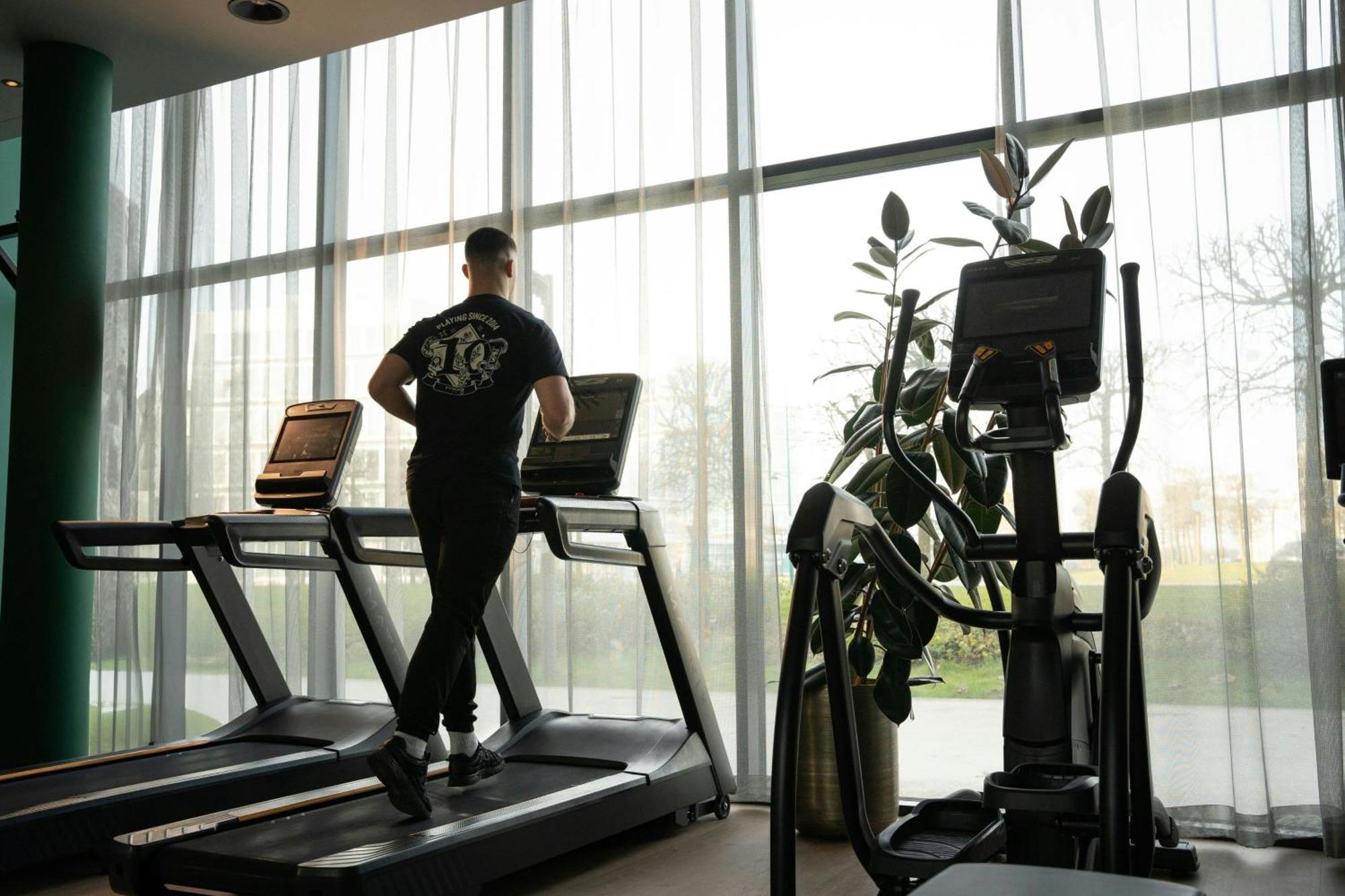 Moxy Paris Val D'Europe Hotel มองต์เตฮวา ภายนอก รูปภาพ